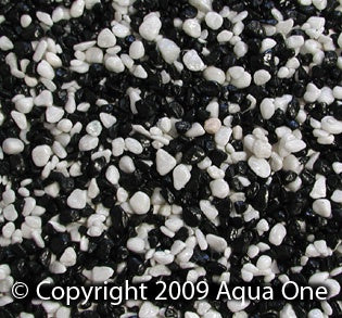Aqua One Gravel - Mixed White + Black 1kg (2mm) - Www.goldfishpagoda.co.nz